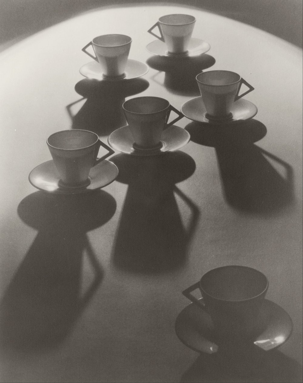 Balletto della tazza da tè da Olive Cotton