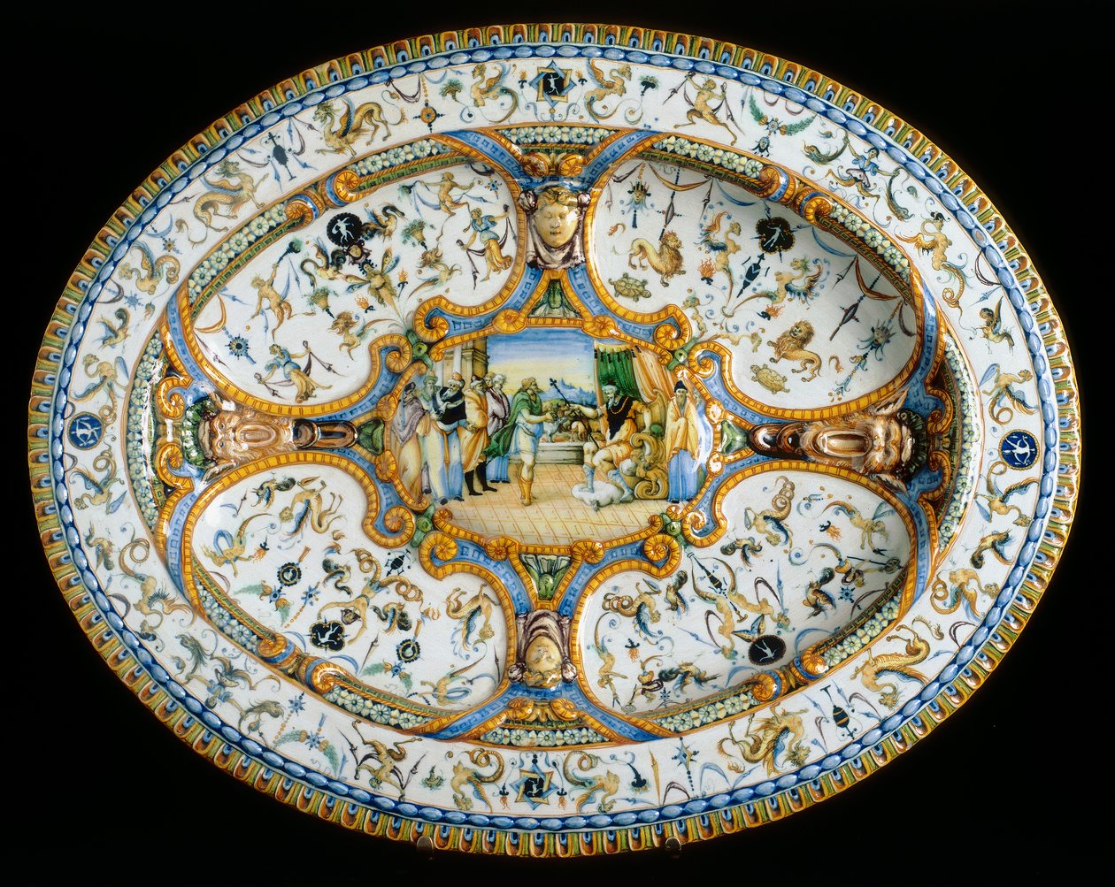 Vassoio con grottesche dalla bottega di Orazio Fontana conservato nel Museo Nazionale del Bargello, Firenze da Orazio (workshop of) Fontana