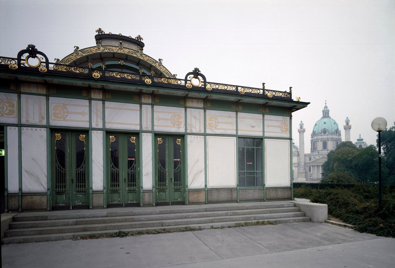 Art Nouveau: vista del padiglione della stazione della metropolitana di Karlsplatz (ora caffè) realizzato dall