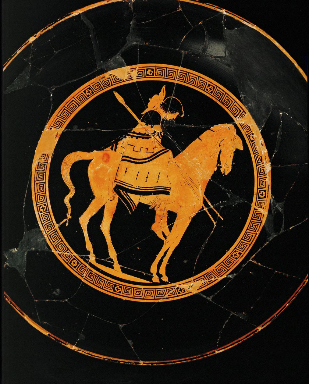 Cavaliere. Medaglione centrale di una coppa a figure rosse proveniente da Vulci, la stessa coppa del 10-03-03/66 e 67 ... da Painter Pistoxenos