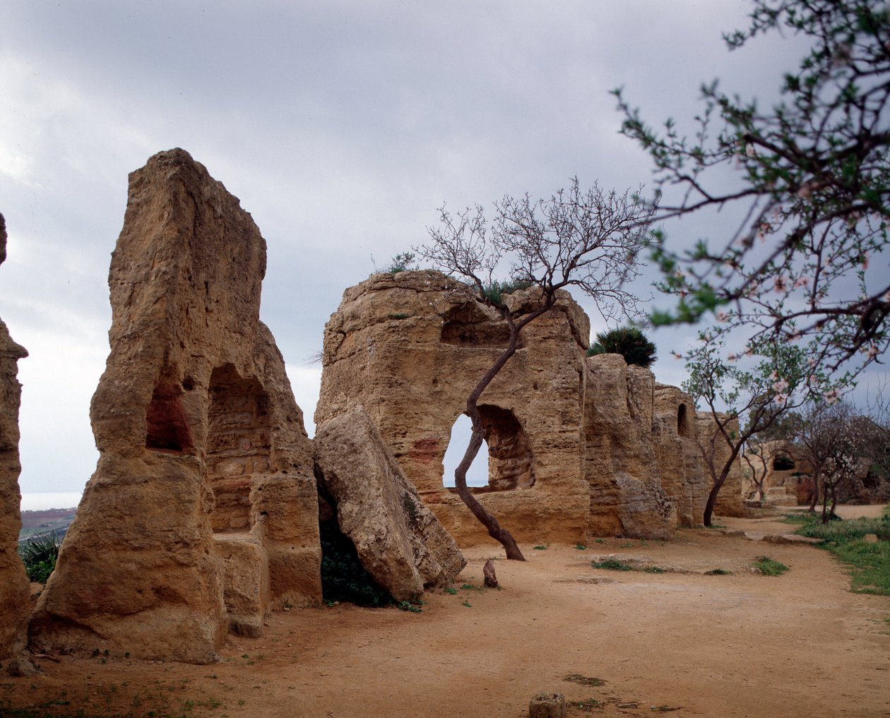 Vista della necropoli paleocristiana, IV secolo da Paleo Christian