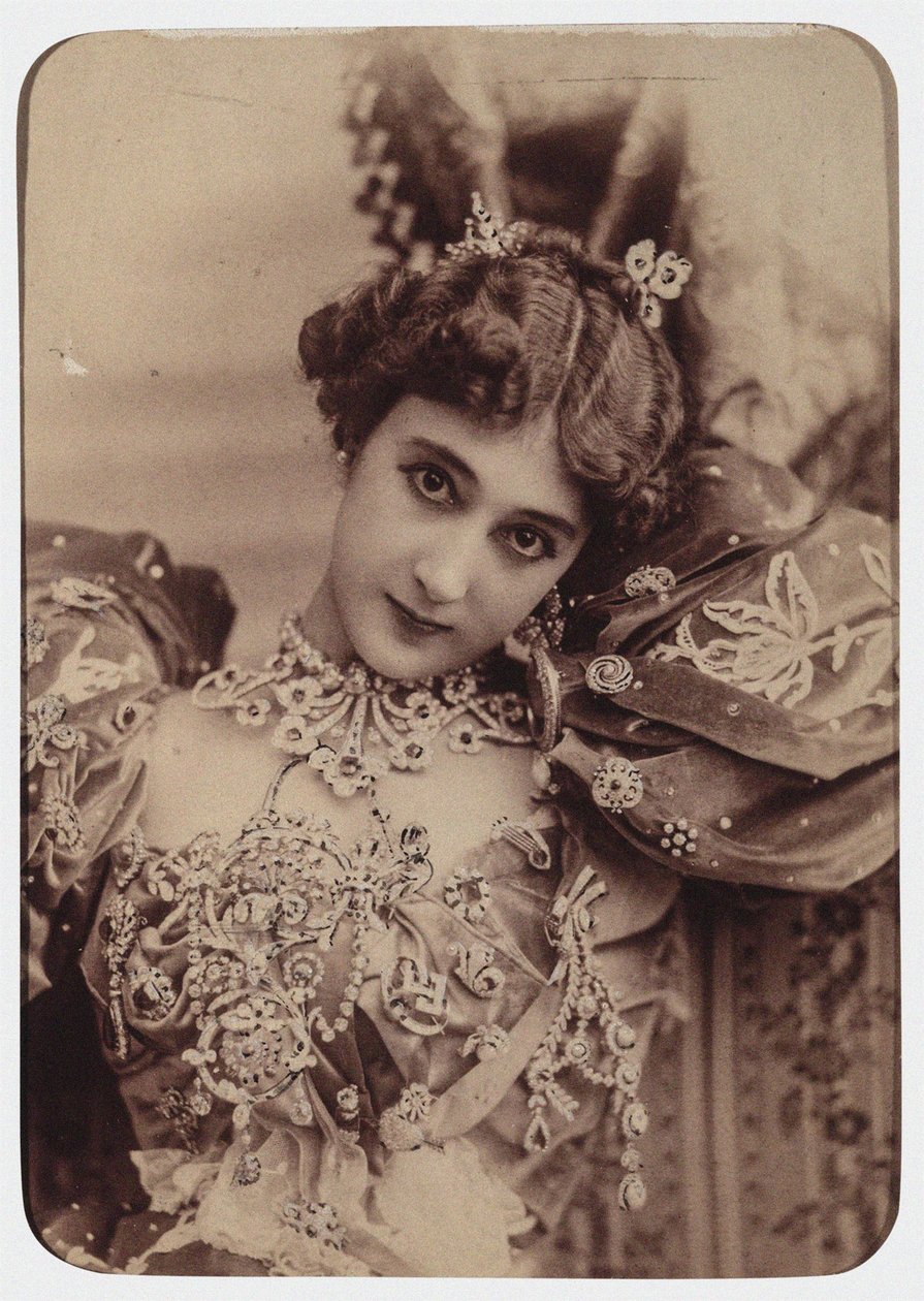 La Belle Otéro, 1890 da Paris . Photo studio Reutlinger