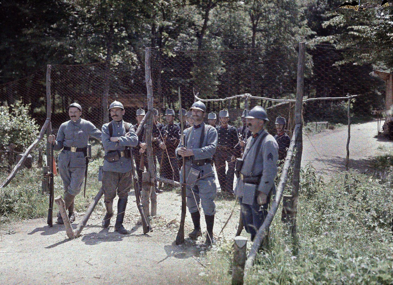 Il confine tra Svizzera e Francia nel comune di Pfetterhouse, Dipartimento Haut-Rhin, Alsazia, Francia, 19 giugno 1917 da Paul Castelnau