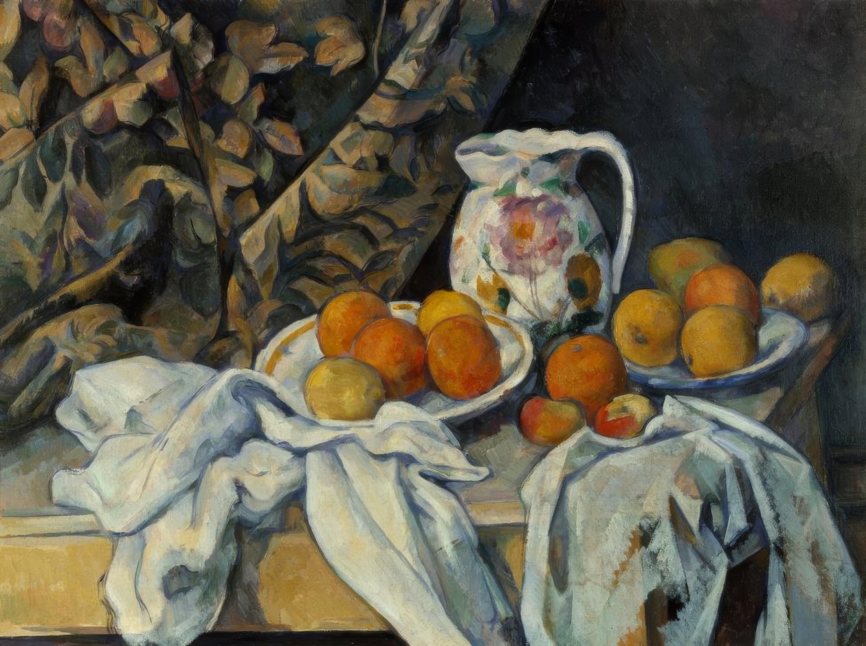 Natura morta con tenda e brocca fiorita da Paul Cézanne