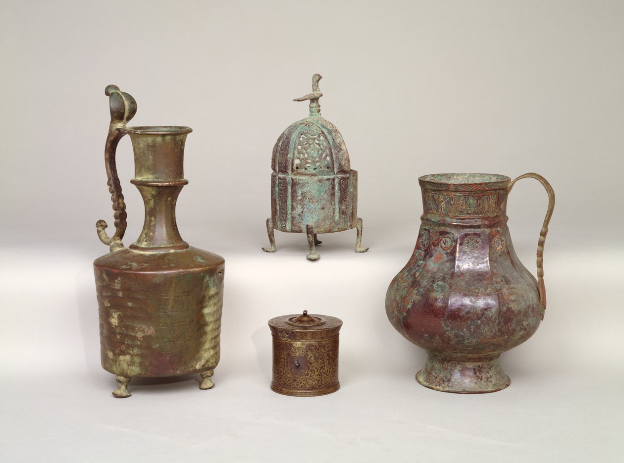 Incensiere, brocca, calamaio e brocca del XII-XIII secolo (bronzo) da Persian School