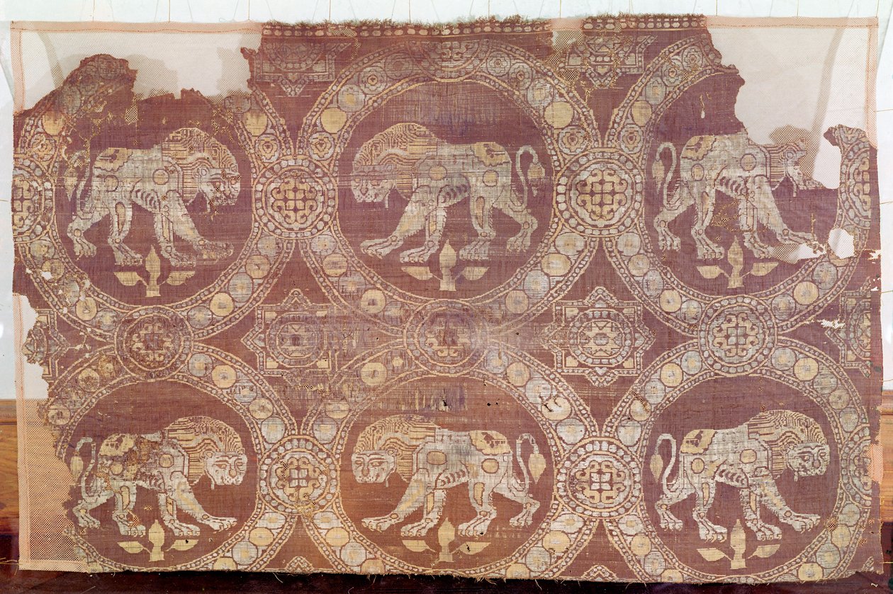 Tessuto dalla tomba di San Giuliano, III-V secolo da Persian School