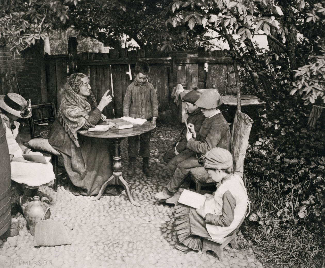 Una scuola di dame, 1887 da Peter Henry Emerson