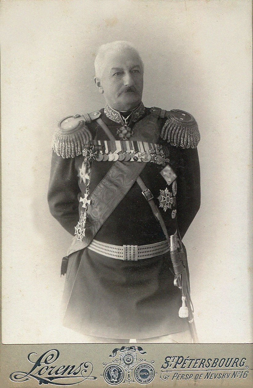 Generale Konstantin Pavlovich Prezhbyano 1840-1905, 1898 da Petersburg . Photo studio Alfred Lorens