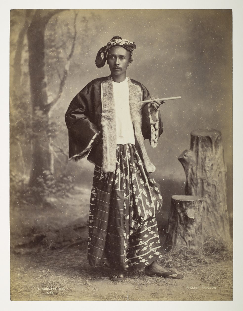Un uomo birmano, da Vedute della Birmania da Philip Adolphe Klier