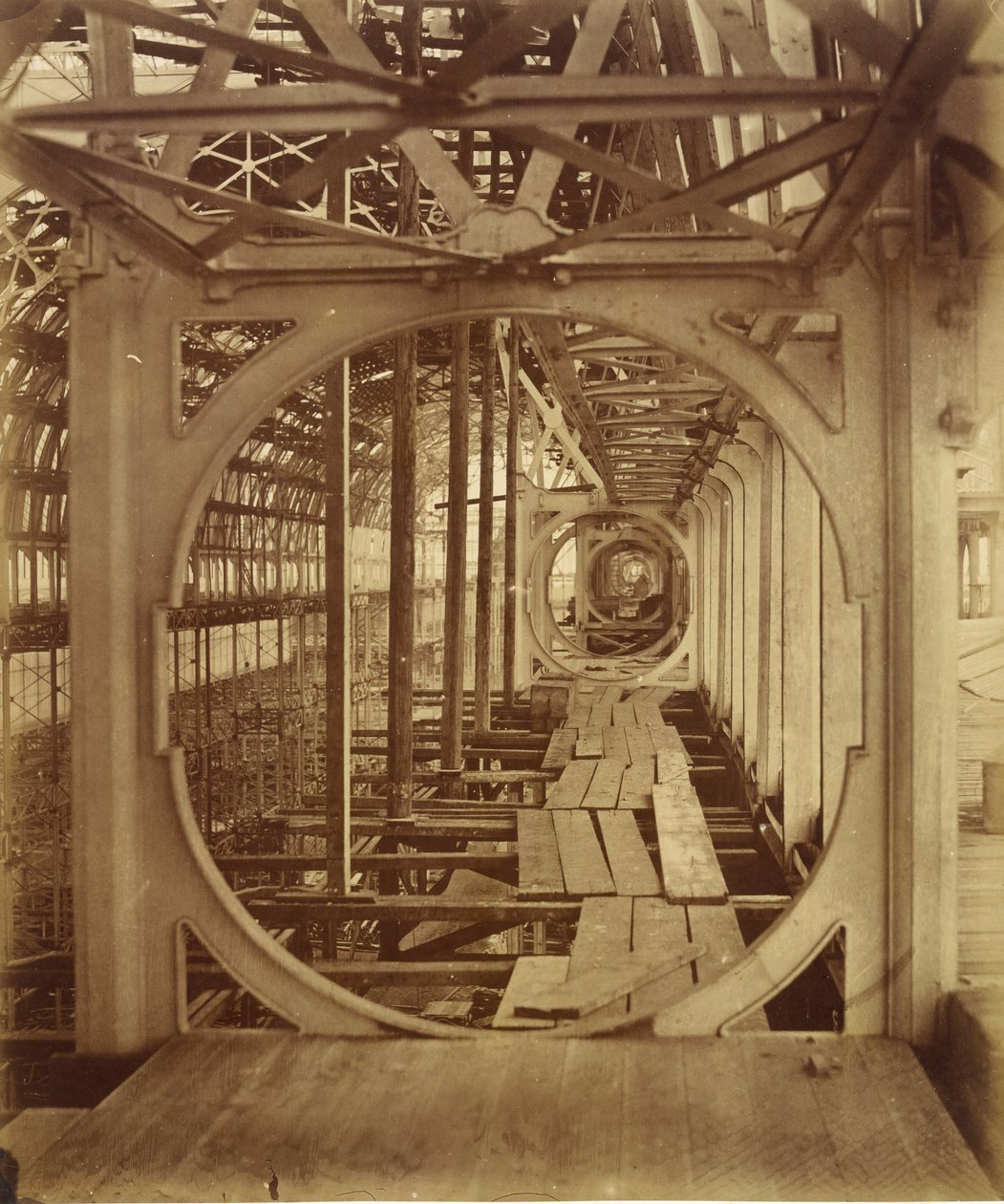 La galleria superiore da Philip Henry Delamotte