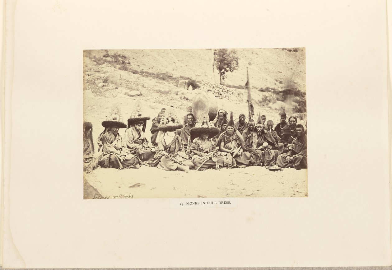 Monaci in abito da cerimonia da Philip Henry Egerton