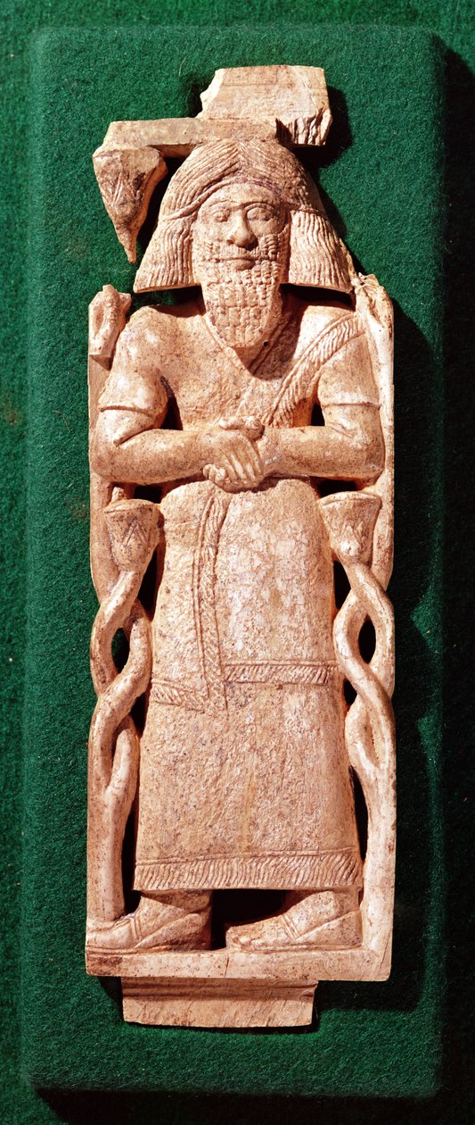 Placca in avorio di un dio, dal letto di stato di Hazael, Re di Damasco, siriano, da Arslan Tasch (Hadatou) c.840 a.C. da Phoenician