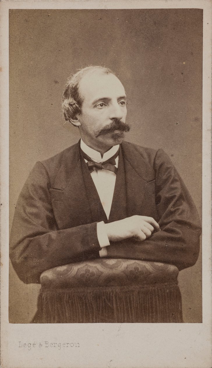 Ritratto del compositore Émile Jonas da Photo studio Legé and Bergeron.
