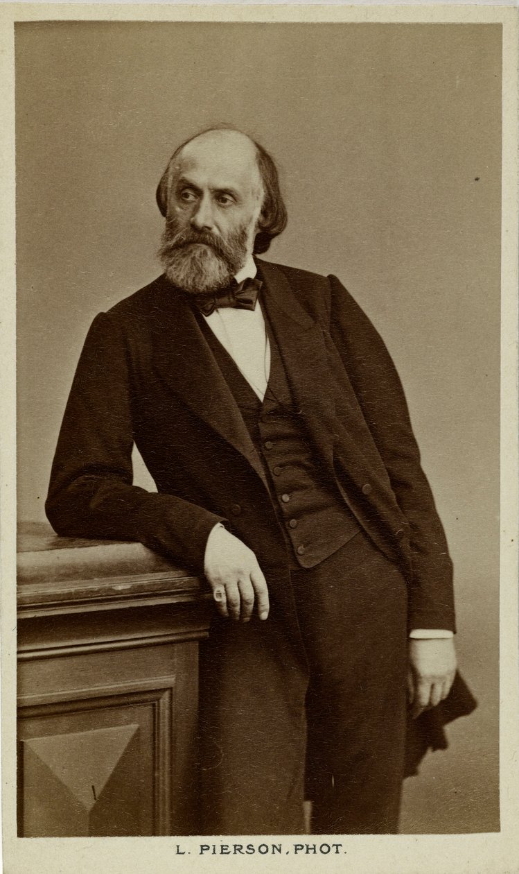 Ritratto del poeta Victor de Laprade, c. 1870 da Photo studio Mayer and Pierson.