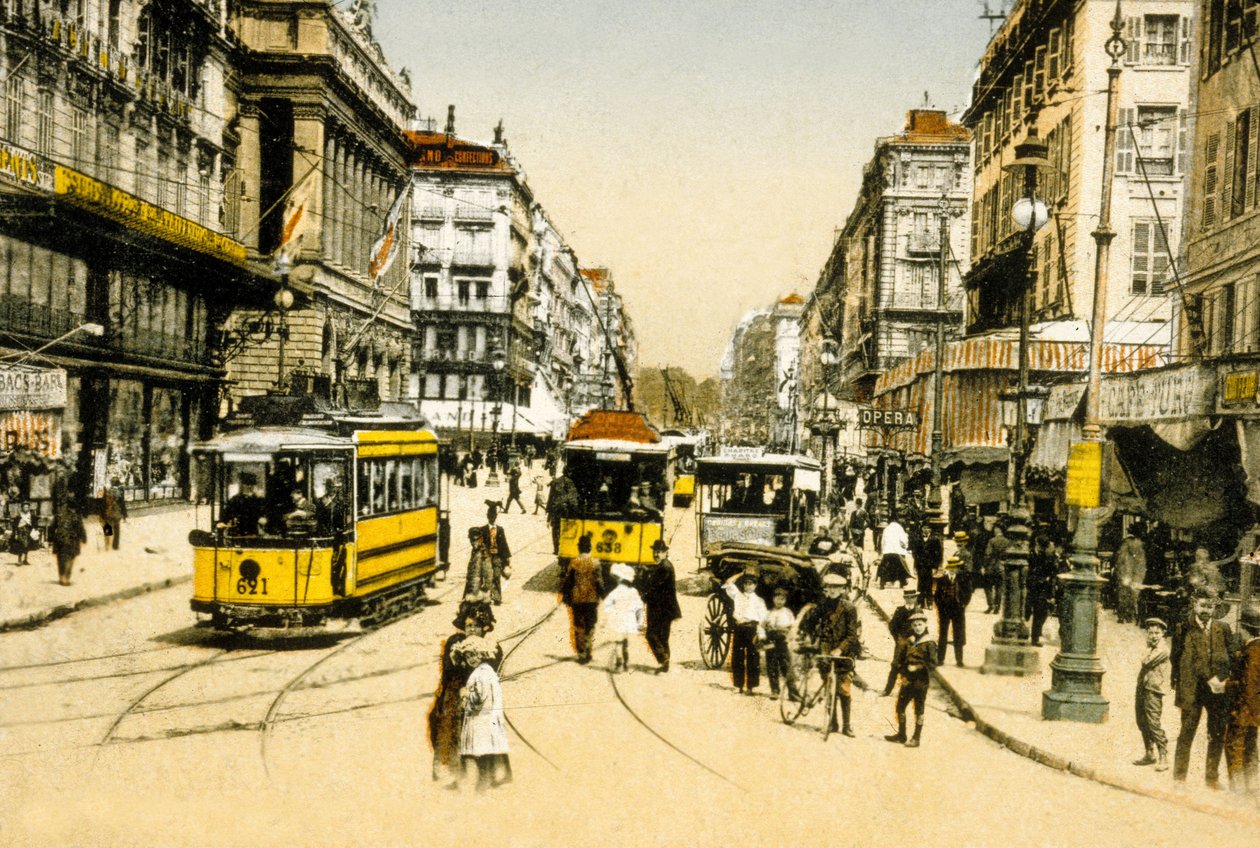 La Cannebiere con tram, Marsiglia, Francia da Photographer French