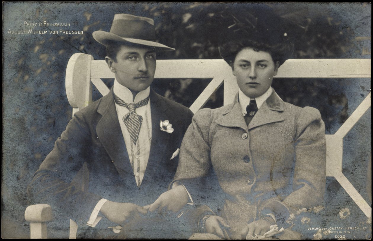Principe e Principessa Augusto Guglielmo di Prussia da Photographer German