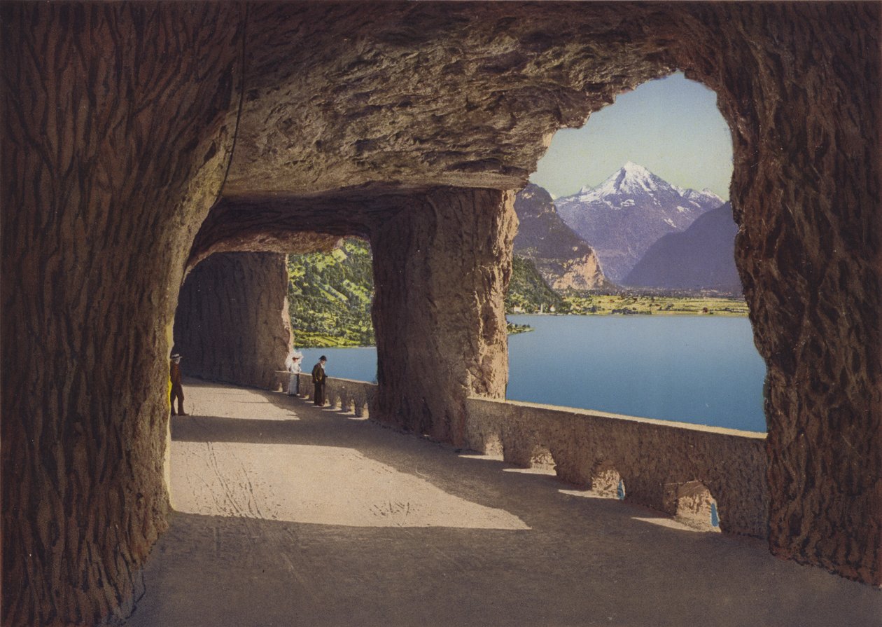 Axenstrafse, Gallerie, Fluelen e Bristenstock (foto a colori) da Photographer Swiss