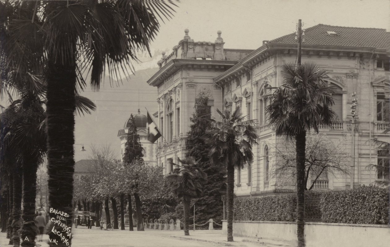 Palazzo delle conferenze dove fu firmato il trattato di Locarno nel 1925 (foto b/n) da Photographer Swiss