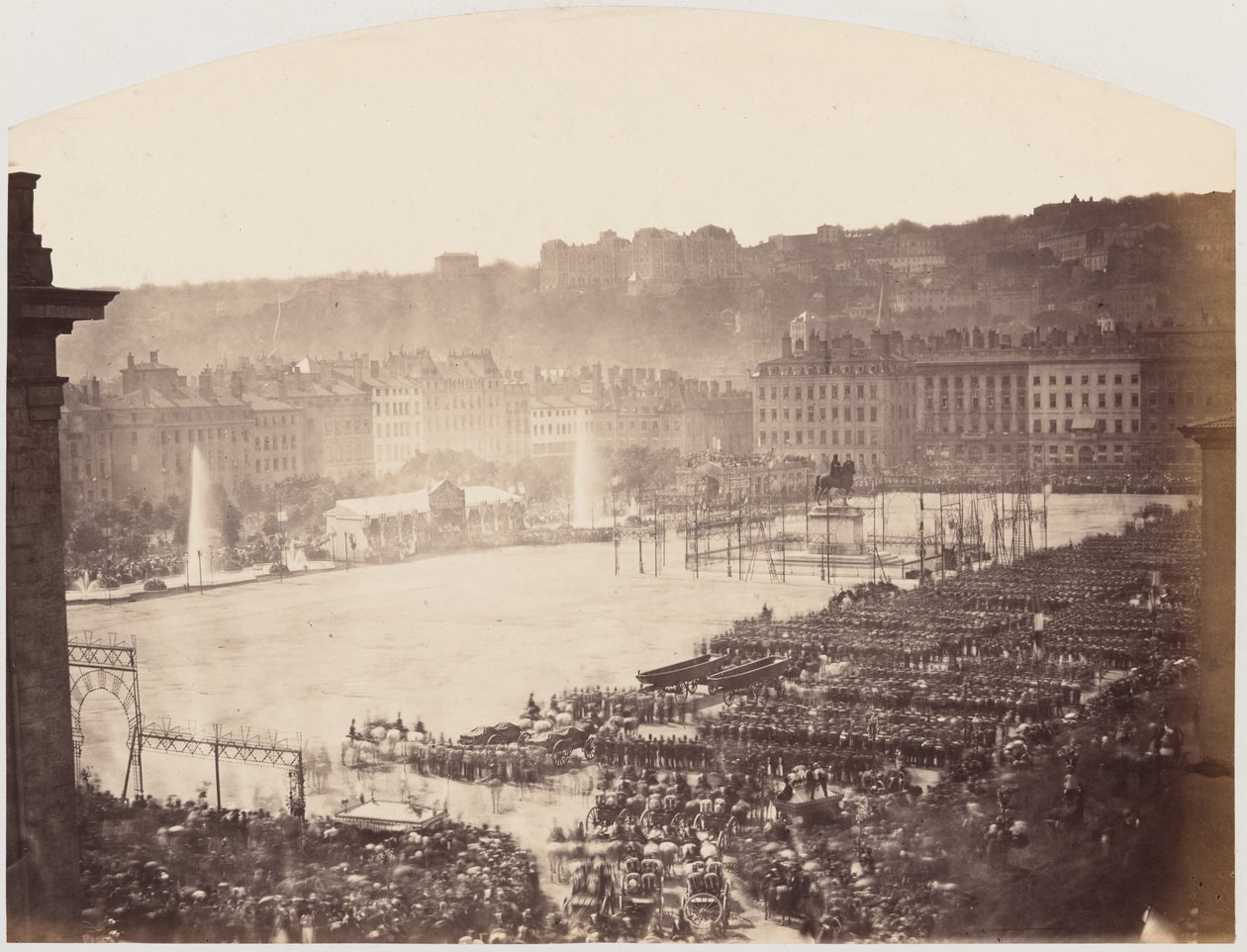 Assemblea delle truppe per Napoleone III, Place Bellecour de Lyon, 1860 (foto) da Pierre Ambroise Richebourg