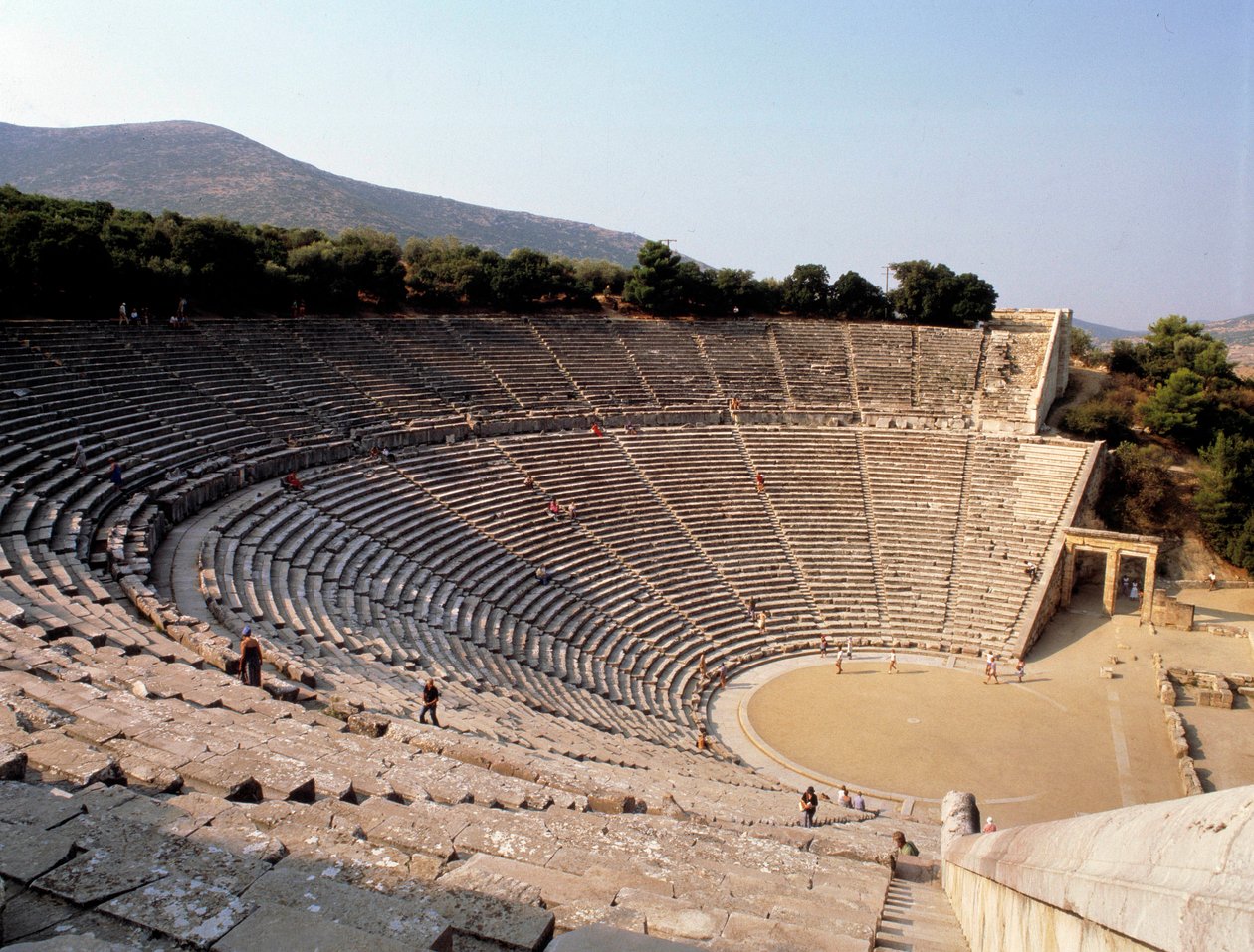 Vista del teatro di Epidauro realizzato dall