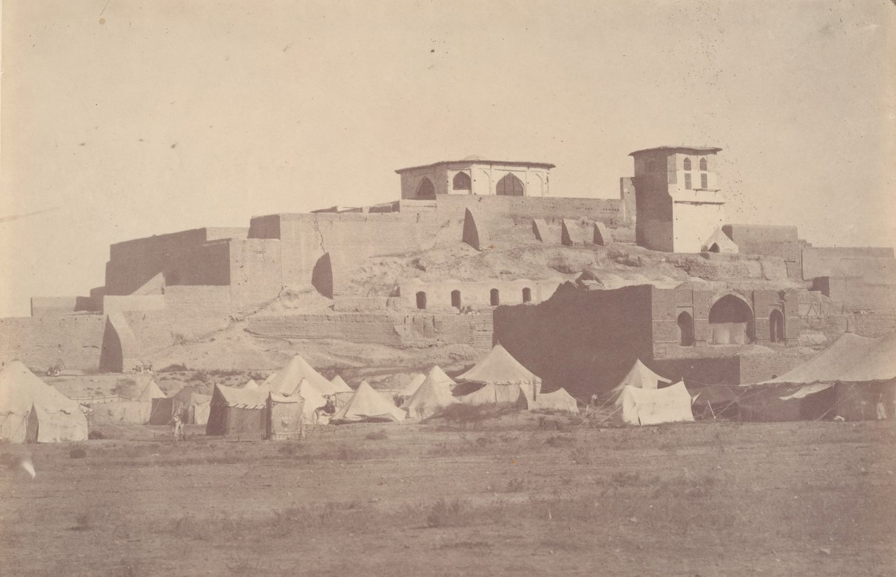 [Una cittadella persiana nei dintorni di Sultaniye] da Possibly by Luigi Pesce.
