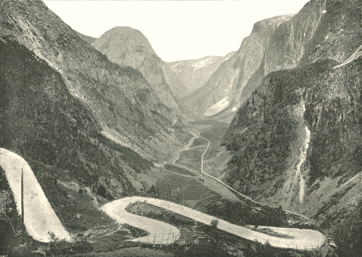 La strada a zig-zag e le cascate, Stalheim, Norvegia, 1895 da Poulton and Co