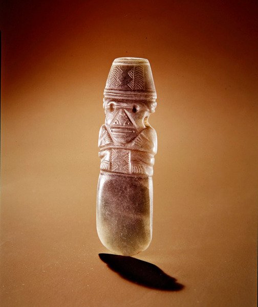 Ascia con figura accovacciata, da Guacimo, area Linea Vieja da Pre Columbian Pre Columbian