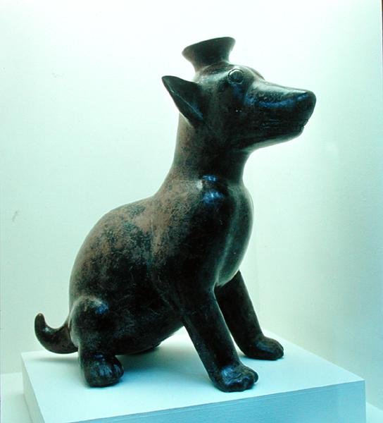 Statua di un coyote, dalla cultura Tolteca, 800-1100 (ceramica piombata) da Pre Columbian Pre Columbian