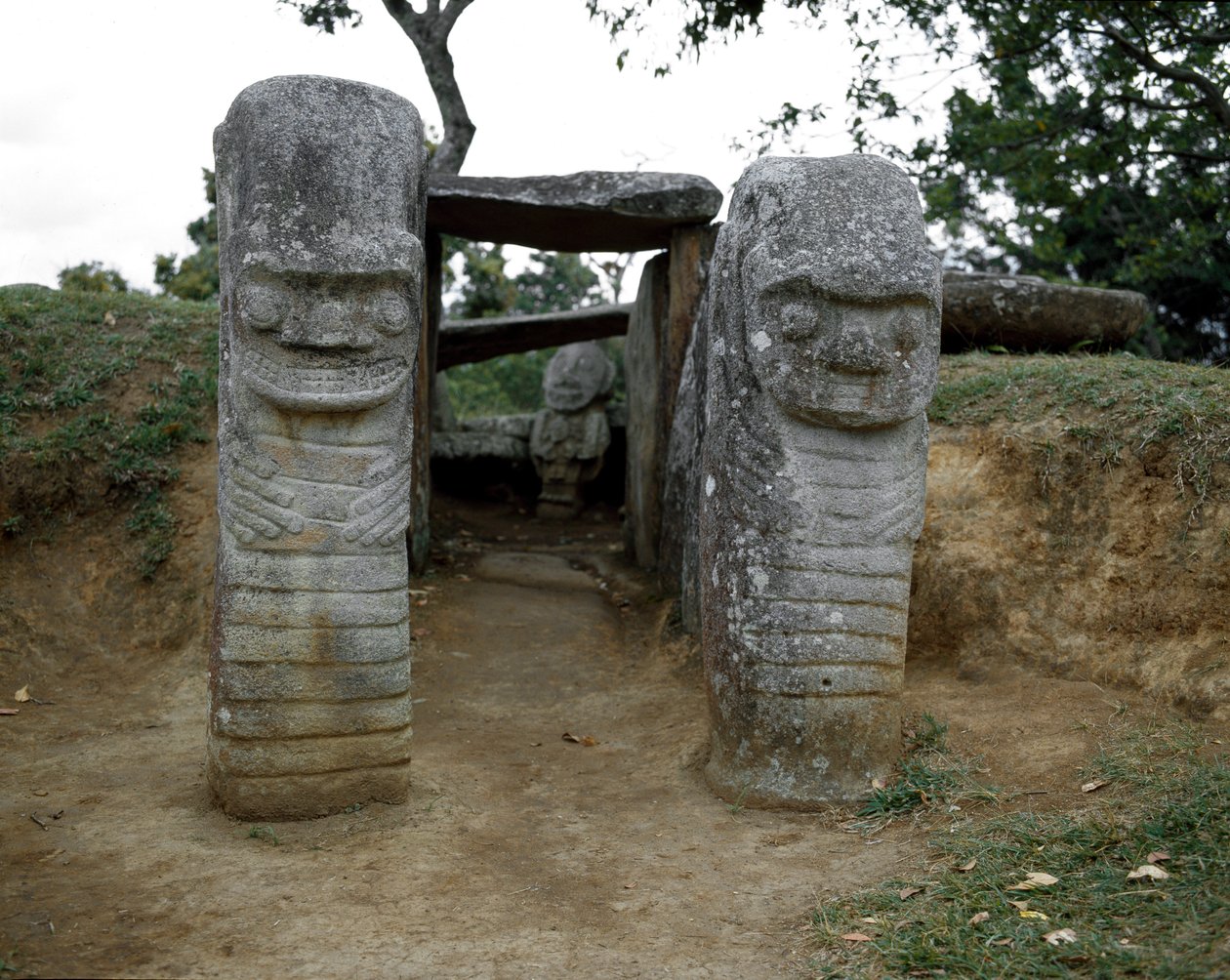 Scultura megalitica di cariatidi zoomorfe da Pre Columbian Pre Columbian
