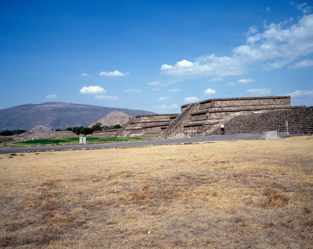 Civiltà precolombiana: veduta del sito di Teotihuacan: il tempio (o piramide) del sole da Pre Columbian Pre Columbian
