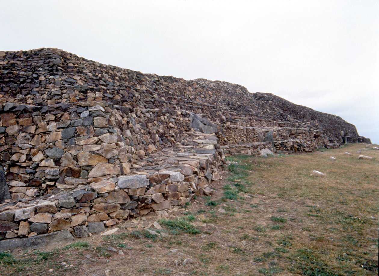Barnenez Cairn (tumulo di pietra neolitico) da Prehistoric Prehistoric