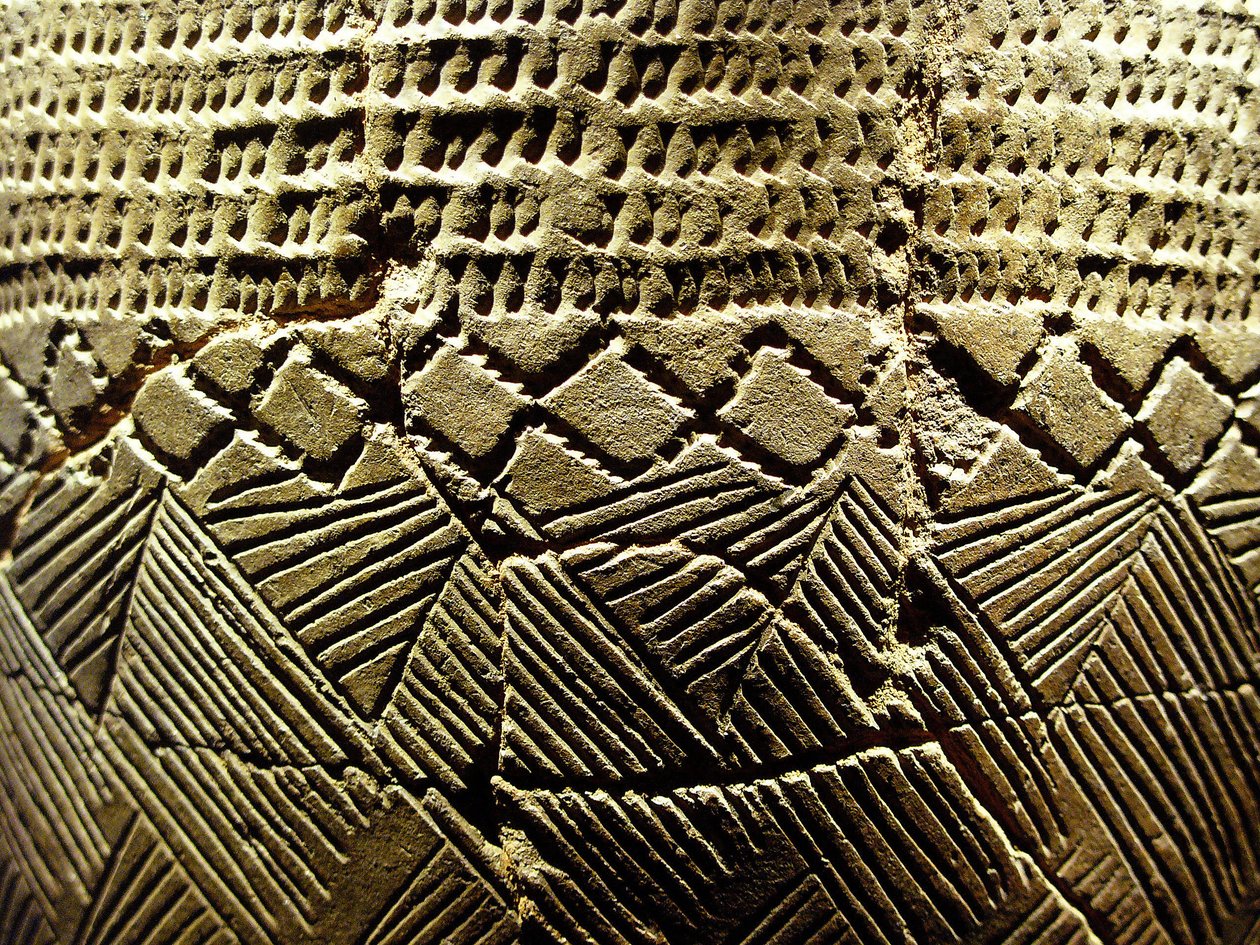 Ceramica con decorazione a "dente di pettine", circa 8000 a.C. del periodo Neolitico, Amsa-Dong, Corea. Fotografia, Museo Nazionale di Seoul, Repubblica di Corea da Prehistoric Prehistoric