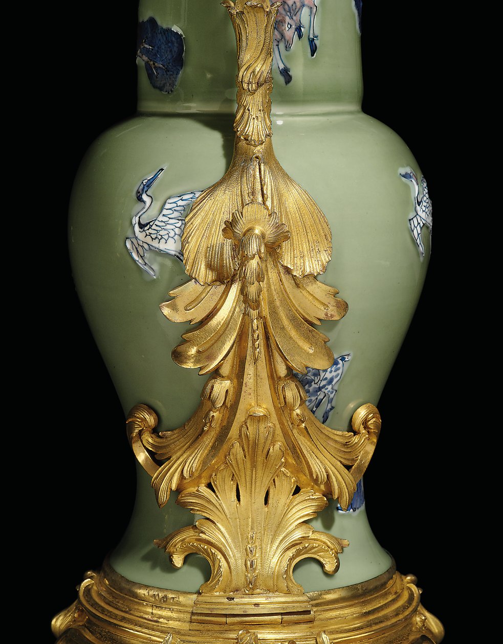 Una delle coppie di brocche Louis XV da Qing Dynasty   Kangxi Period Chinese School