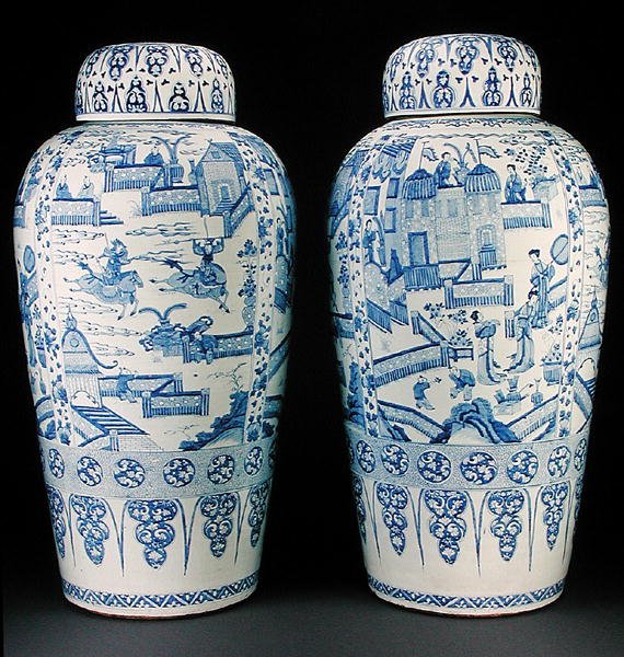 Un paio di vasi da soldato blu e bianco, c.1700 da Qing Dynasty Chinese School