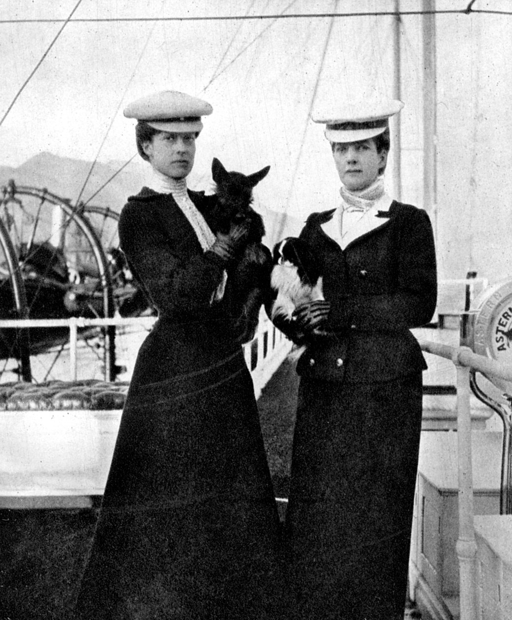 Regina Alessandra 1844-1925 con sua figlia Principessa Vittoria 1868-1935, 1908 da Queen Alexandra