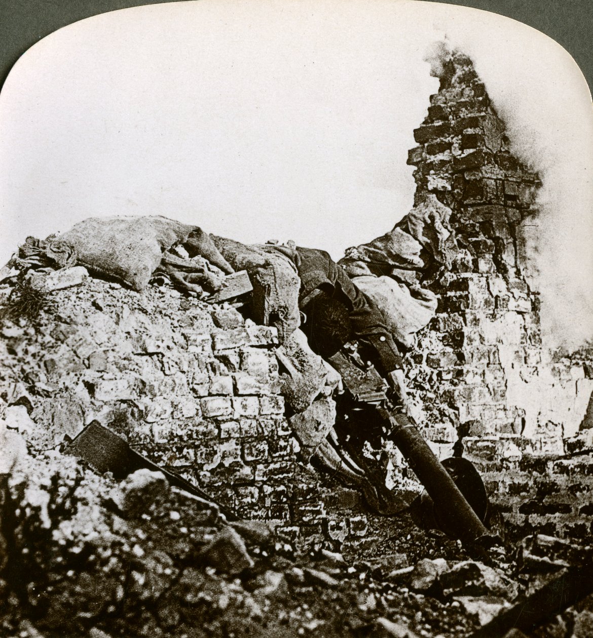 Postazione di mitragliatrice tedesca distrutta, Monchy, Battaglia di Arras, Prima Guerra Mondiale da Realistic Travels Publishers