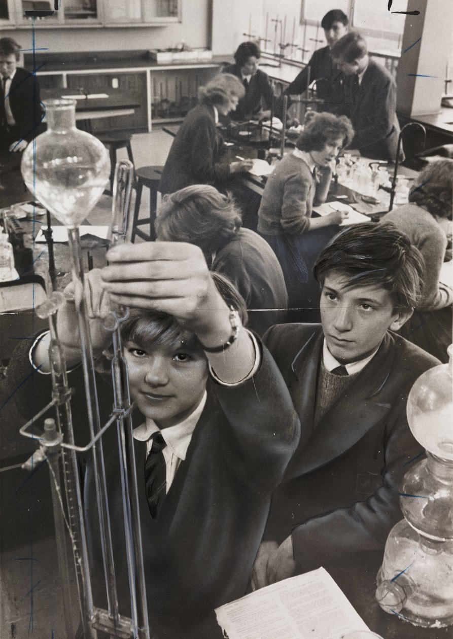 Classe di scienze co-educativa alla Sedgehill Comprehensive School da John Pardon