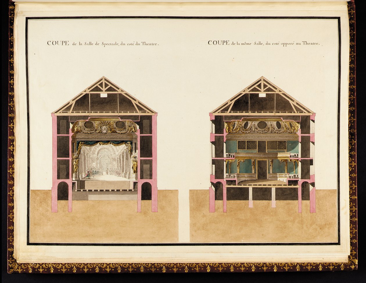 Sezione della sala di spettacolo dal lato del teatro & Sezione della stessa sala dal lato opposto al teatro, dal Recueil des plans du Petit Trianon di Richard Mique da Richard Mique