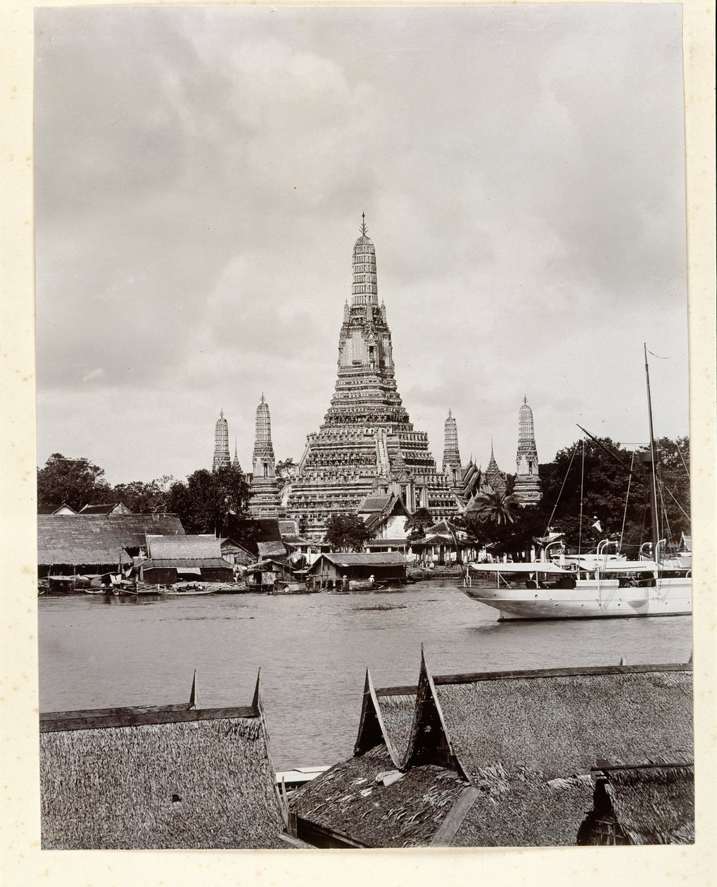 Wat Arun con il Fiume Chao Phraya, 1890 da Robert Lenz