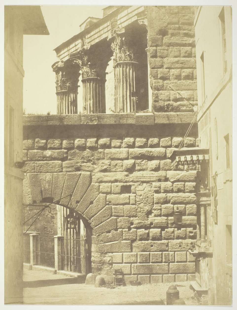 Senza titolo (muro romano con porta) da Robert MacPherson