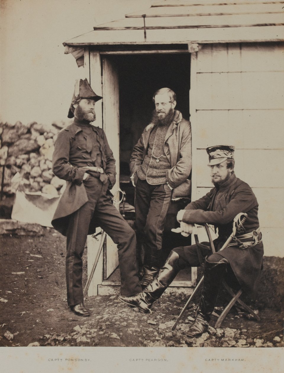 Ufficiali dello staff del tenente generale Sir George Brown, da un album di 52 fotografie associate alla Guerra di Crimea, 1855 da Roger Fenton