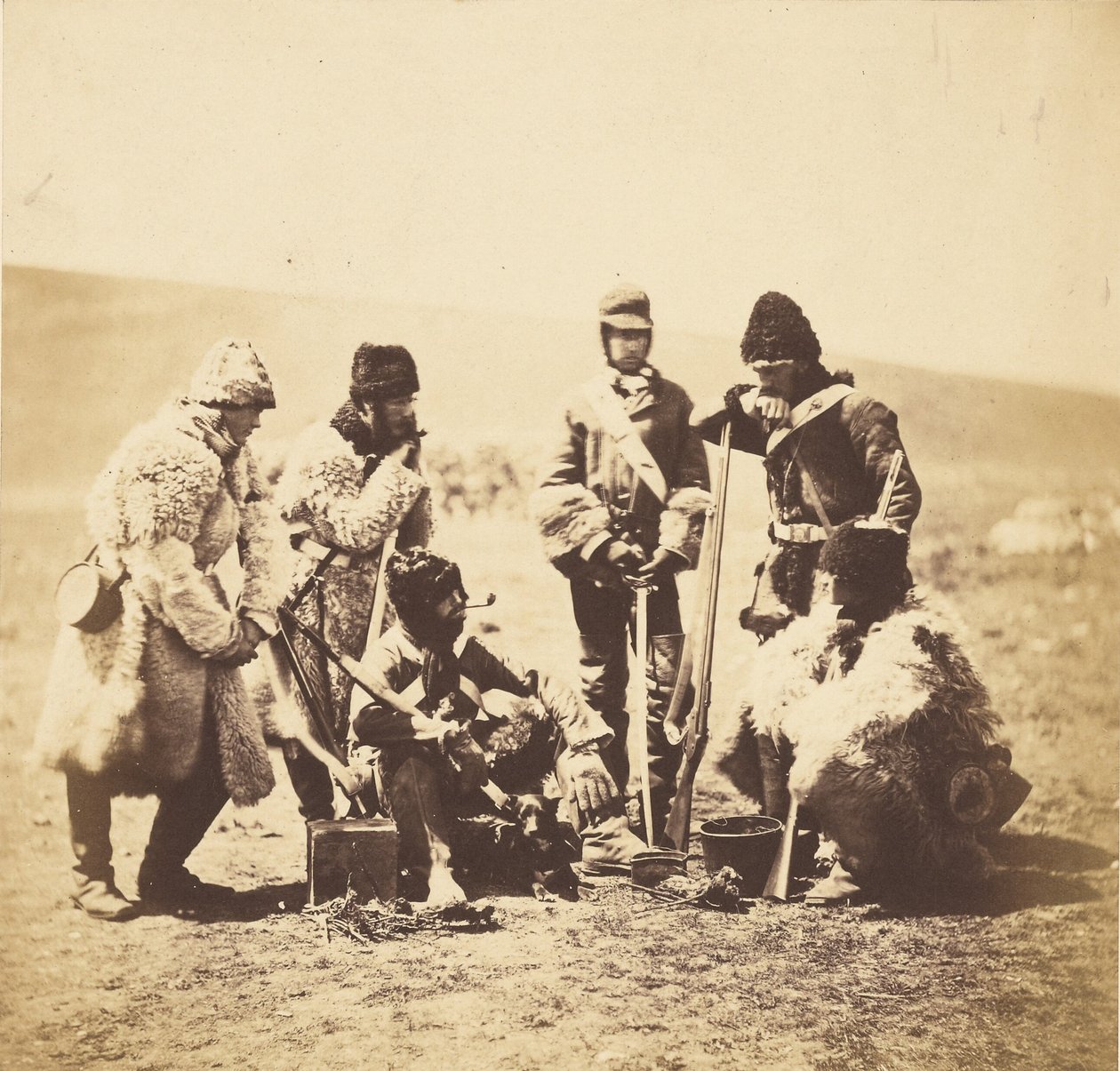 Il capitano Pechell e gli uomini del 77° reggimento - Abito invernale. da Roger Fenton