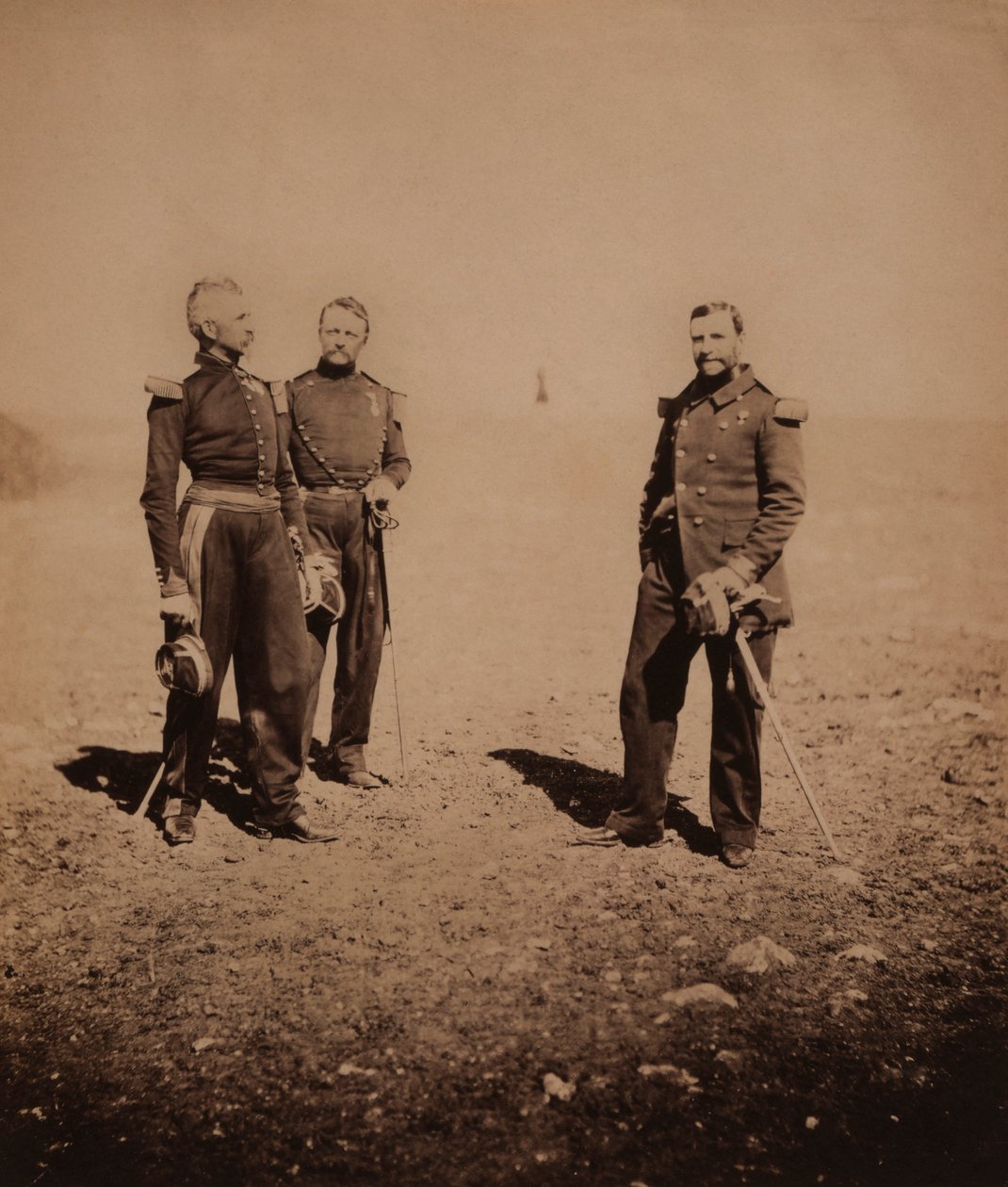 Generali francesi Labousiniere e Beuret con un terzo ufficiale, Guerra di Crimea, Crimea, Ucraina da Roger Fenton