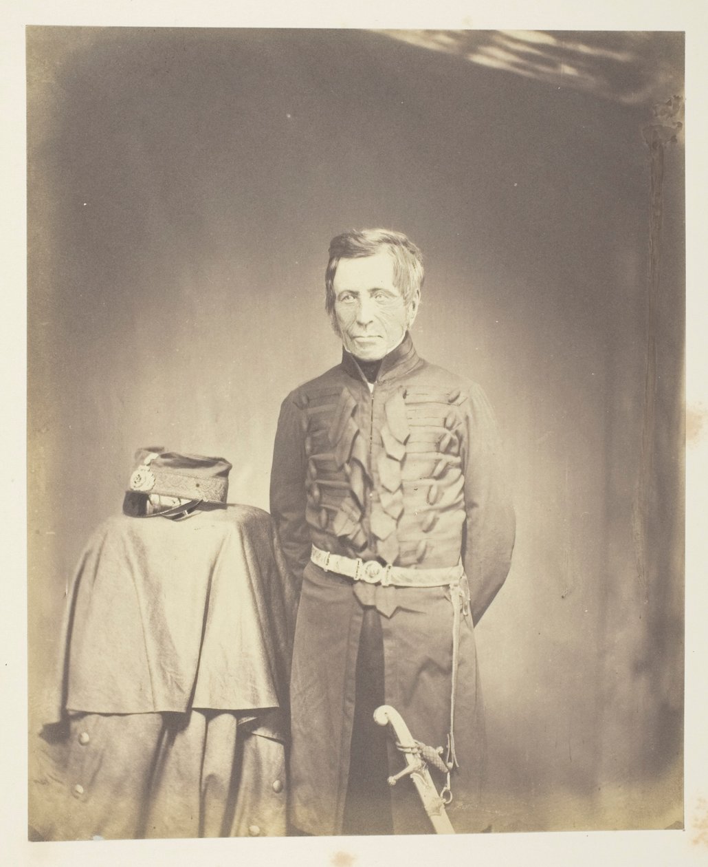 Generale Sir J. Burgoyne, baronetto, G.C.B. da Roger Fenton