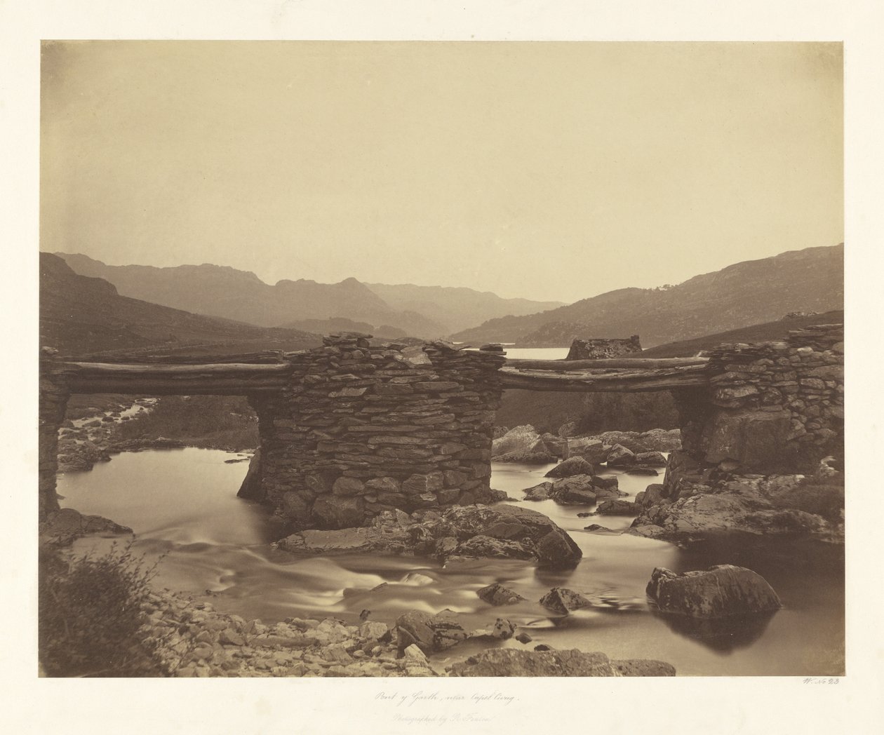 Pont-y-Garth, presso Capel Curig da Roger Fenton