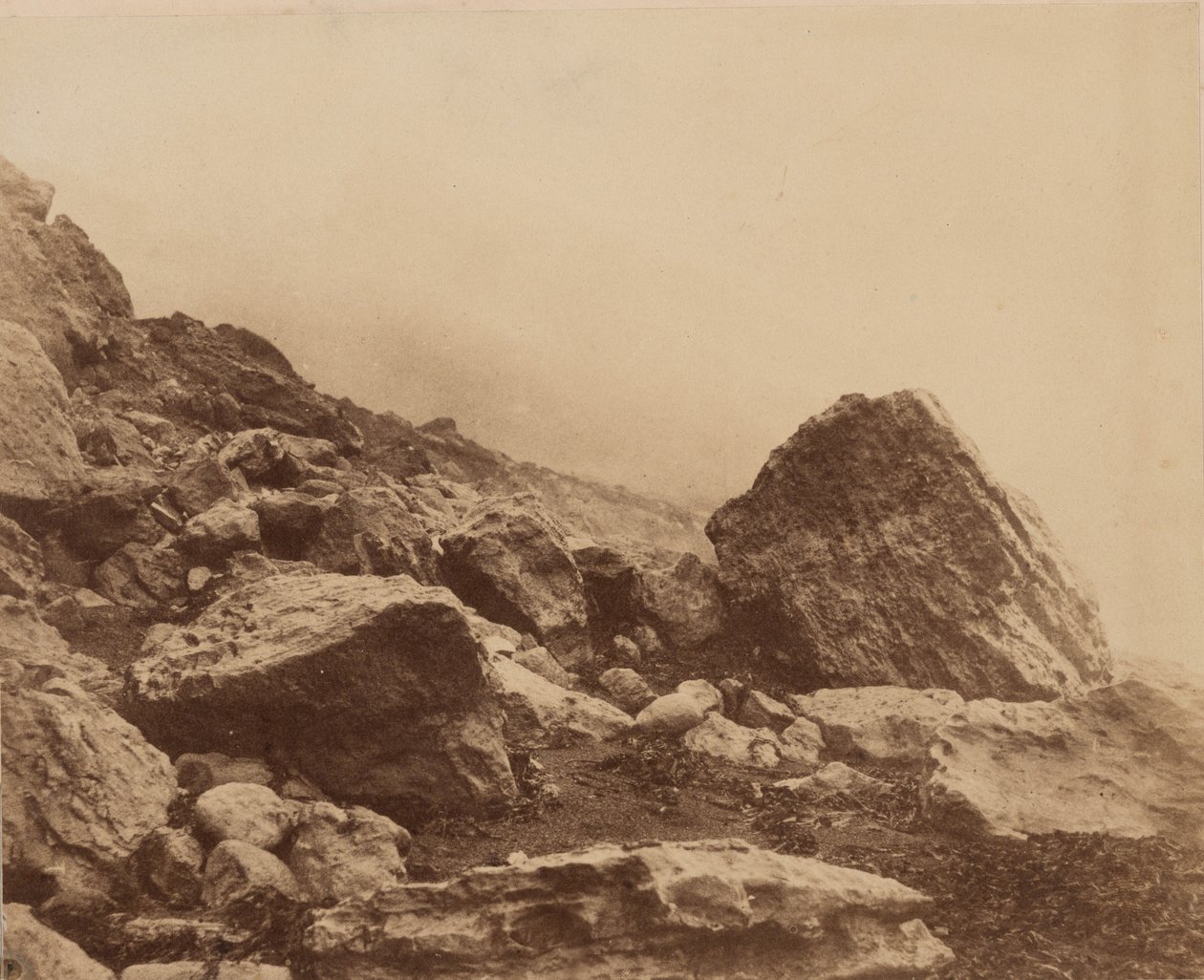 Rocken End durante una tempesta, Isola di Wight, 1853 ca. 1853 (foto) da Roger Fenton