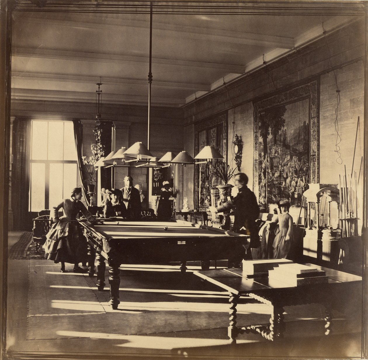 [La sala da biliardo, Mentmore House] da Roger Fenton