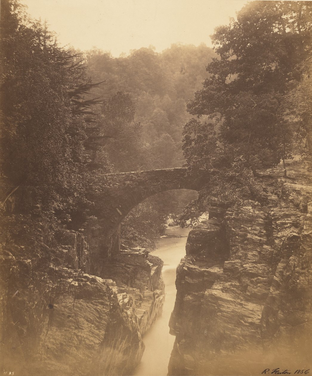Il ponte Hermitage, Dunkeld da Roger Fenton