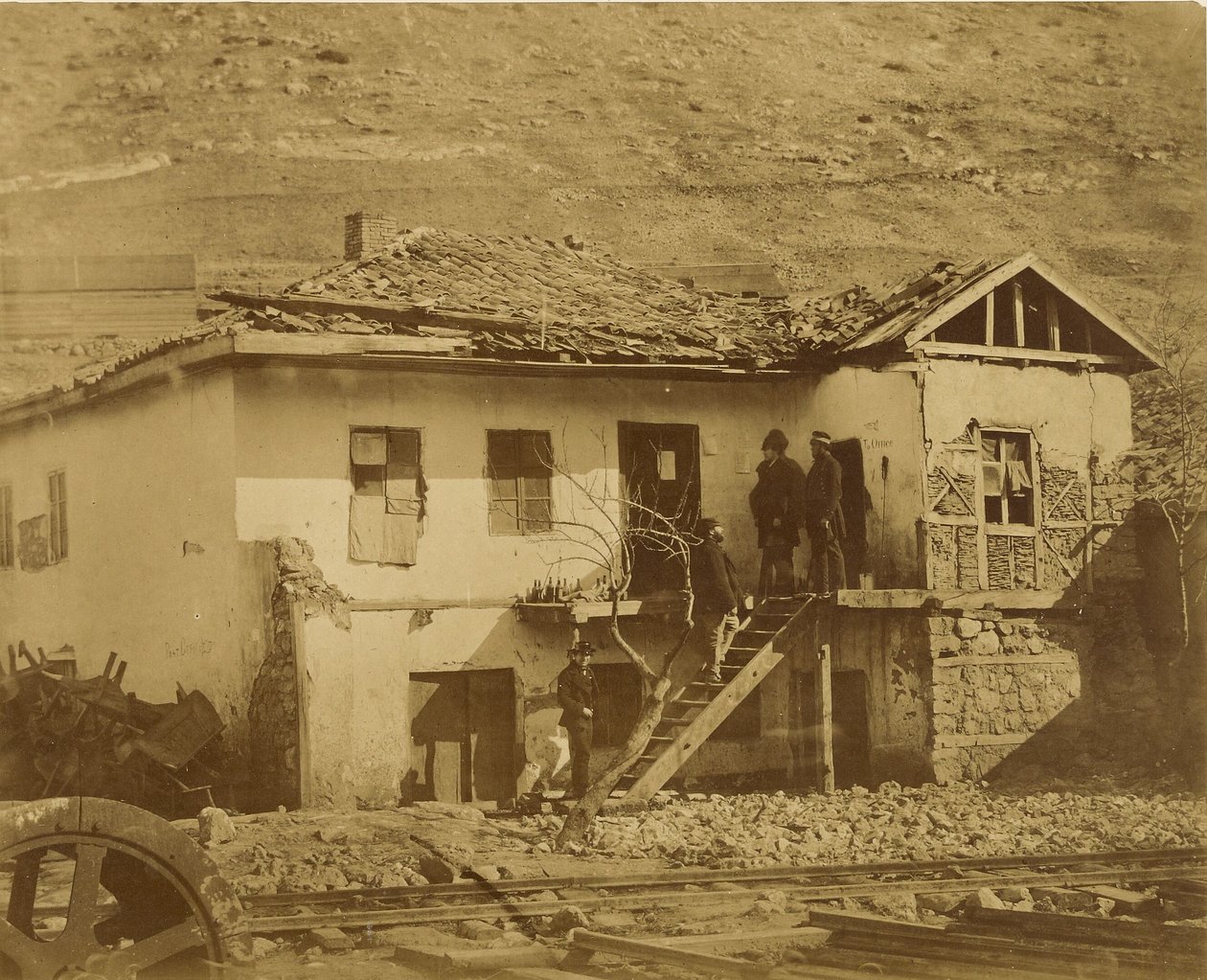 Il vecchio ufficio postale di Balaklava. da Roger Fenton