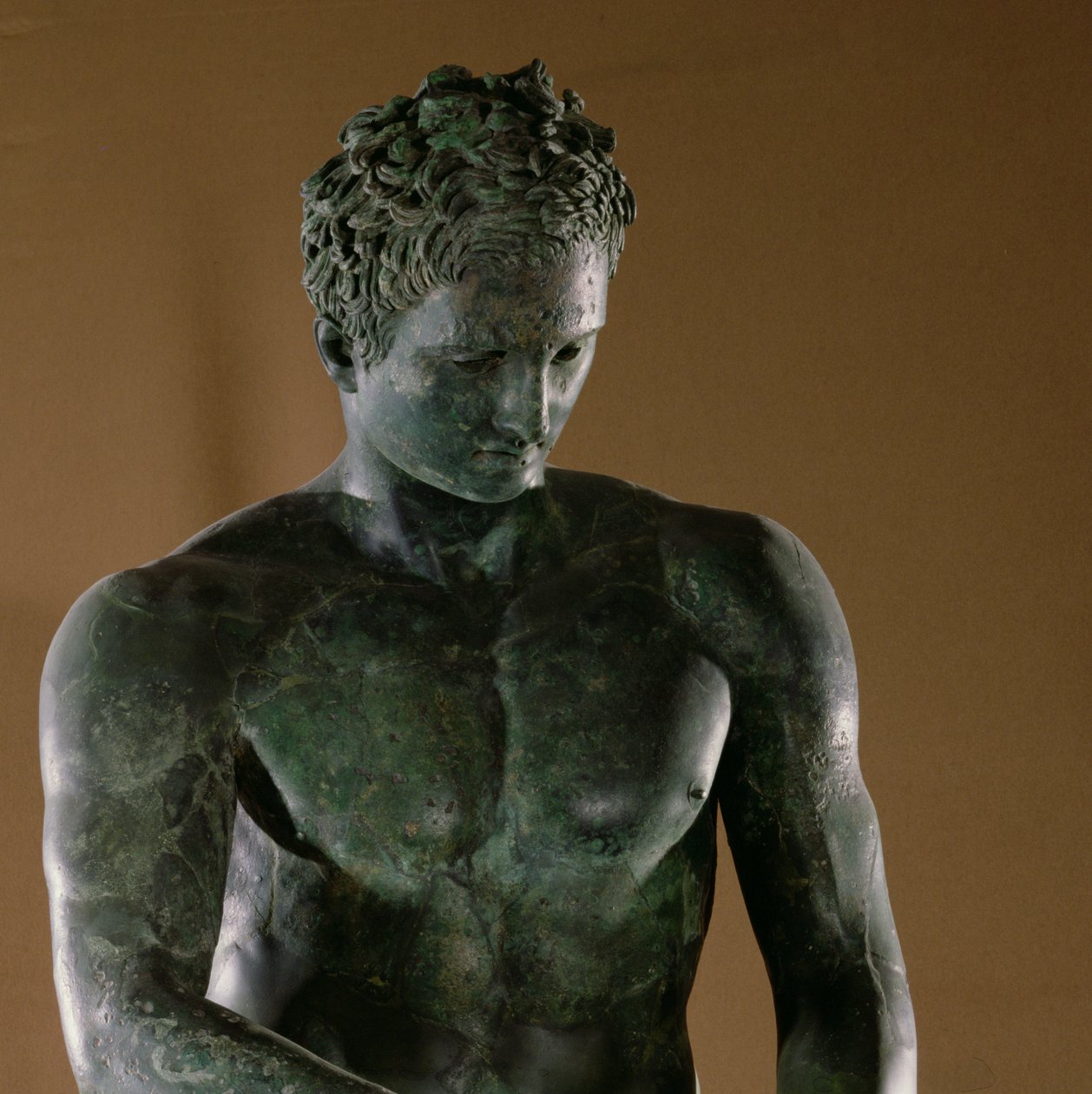 Atleta (copia di un originale greco del IV secolo a.C.) (bronzo) (dettaglio) da Roman